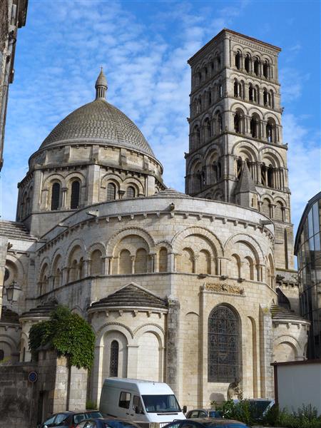East End, Angoulême Cathedral, Charente, France, 1110 - 1128 - Architecture romane