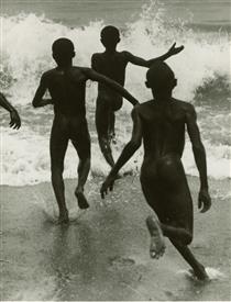 Four Boys at Lake Tanganyika - Martin Munkácsi