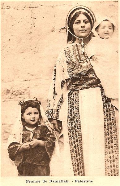 A Palestinian lady from Ramallah, c.1928 - Каріма Аббуд