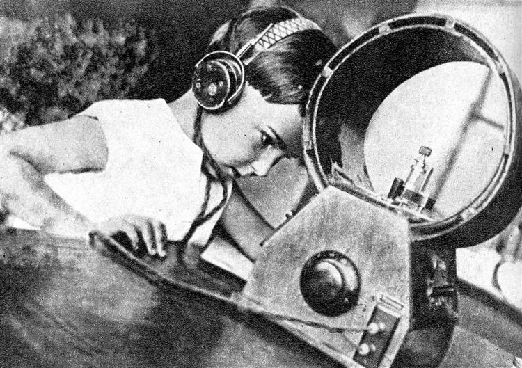 Radio listener, 1929 - Alexander Rodchenko