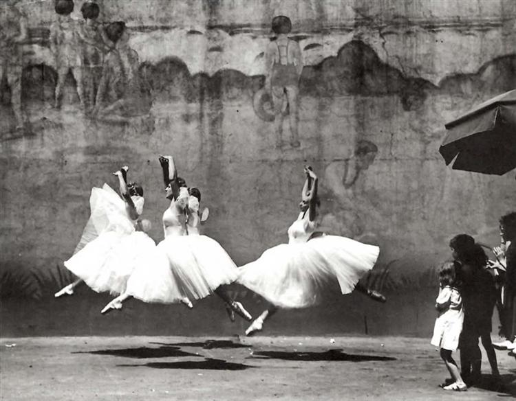 Ballet, New York City, 1938 - Andre Kertesz