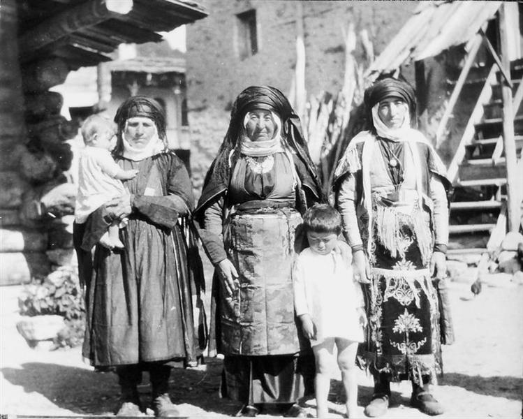 Women from Racha, 1928 - David Kakabadze