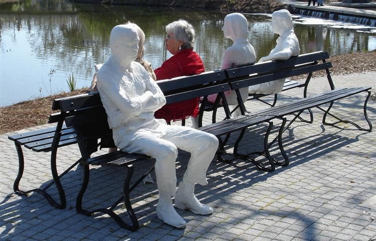 Three Figures and Four Benches, 1979 Segal