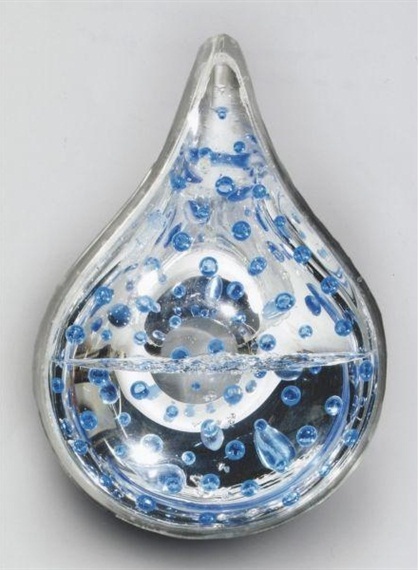 Gota de aguya y aredobas azules, 1999 - Gyula Kosice
