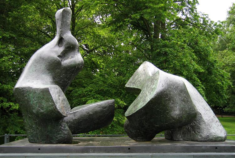Two Piece Reclining Figure No. 5, 1964 - Henry Moore