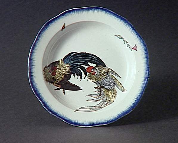 Round dish with scalloped edge - 葛飾北齋