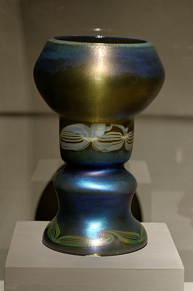 Chalice-shaped decorative glass, 1900 - Louis Comfort Tiffany