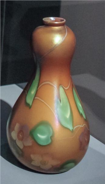 Double gourd-shaped bottle with flowers, 1913 - Тіффані Луїс Комфорт