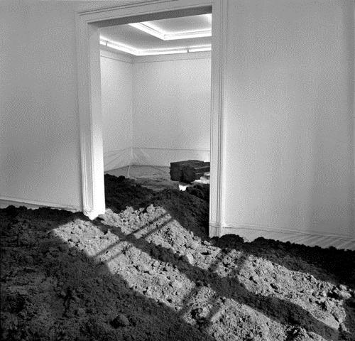 Sala com Terra, 1968 - Walter De Maria
